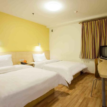 7Days Inn Dongguan Conference & Exhibition Center ห้อง รูปภาพ